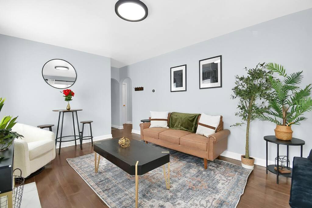 Cozy 3-bedroom In *